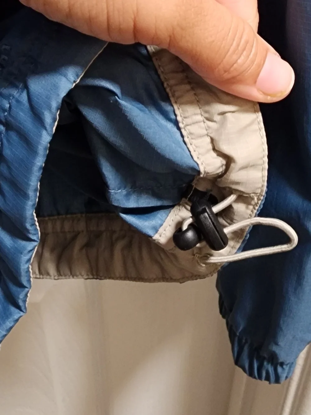 L.L. Bean Men's Slate Blue Lightweight Hooded Jacket